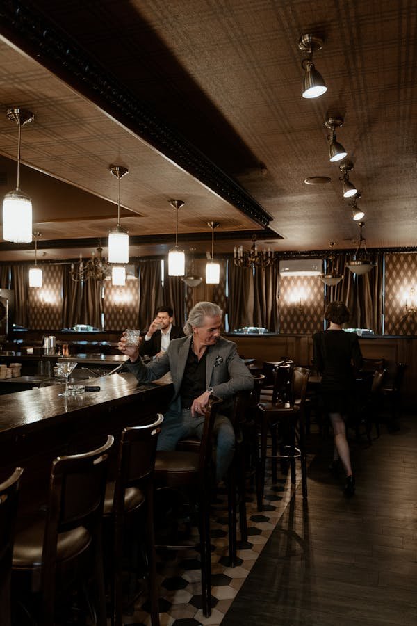 Suspensions pour restaurant : l'art de sublimer vos espaces