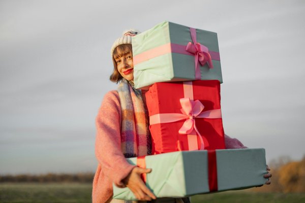 Cadeau personnalisé original avec cadres, affiches, mugs et t-shirts uniques : découvrez des idées créatives